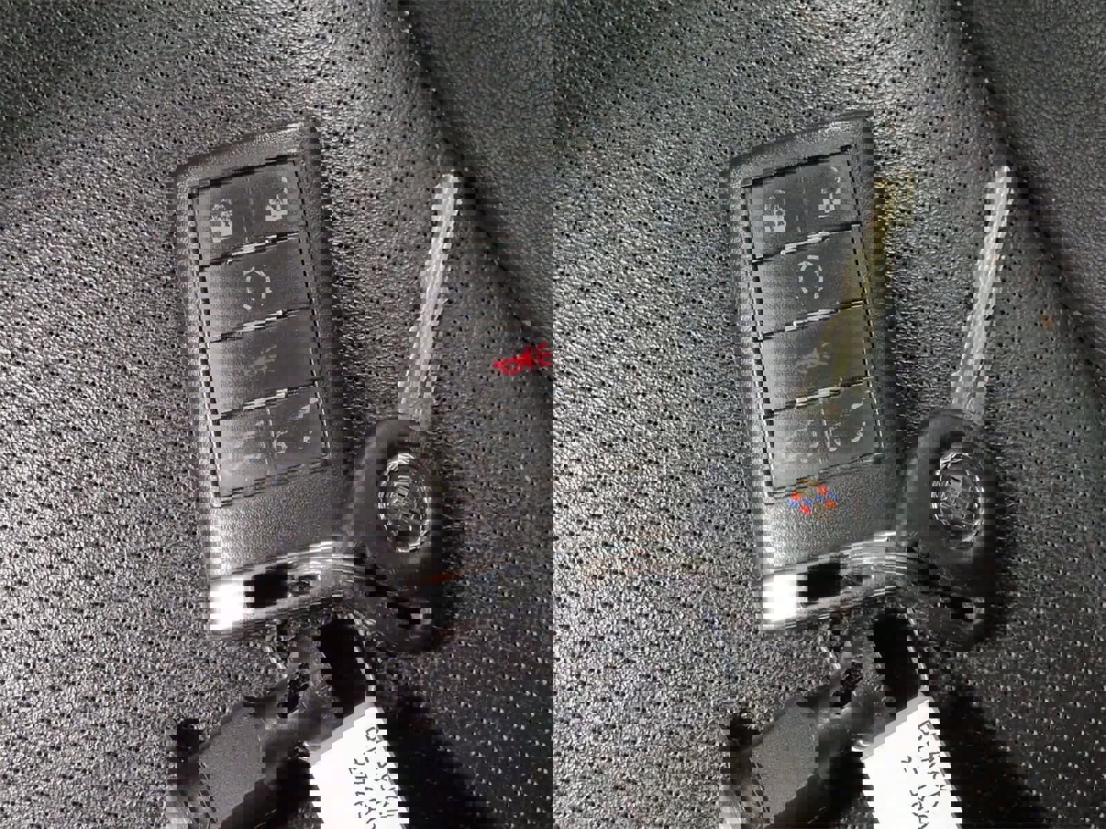 Used 2012 Cadillac Escalade Luxury image 37