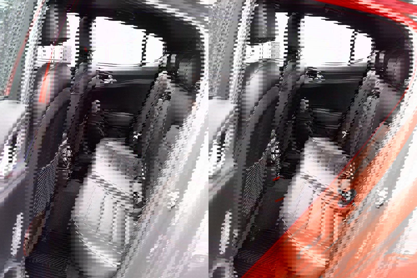 Used 2018 Kia Stinger GT2 image 19