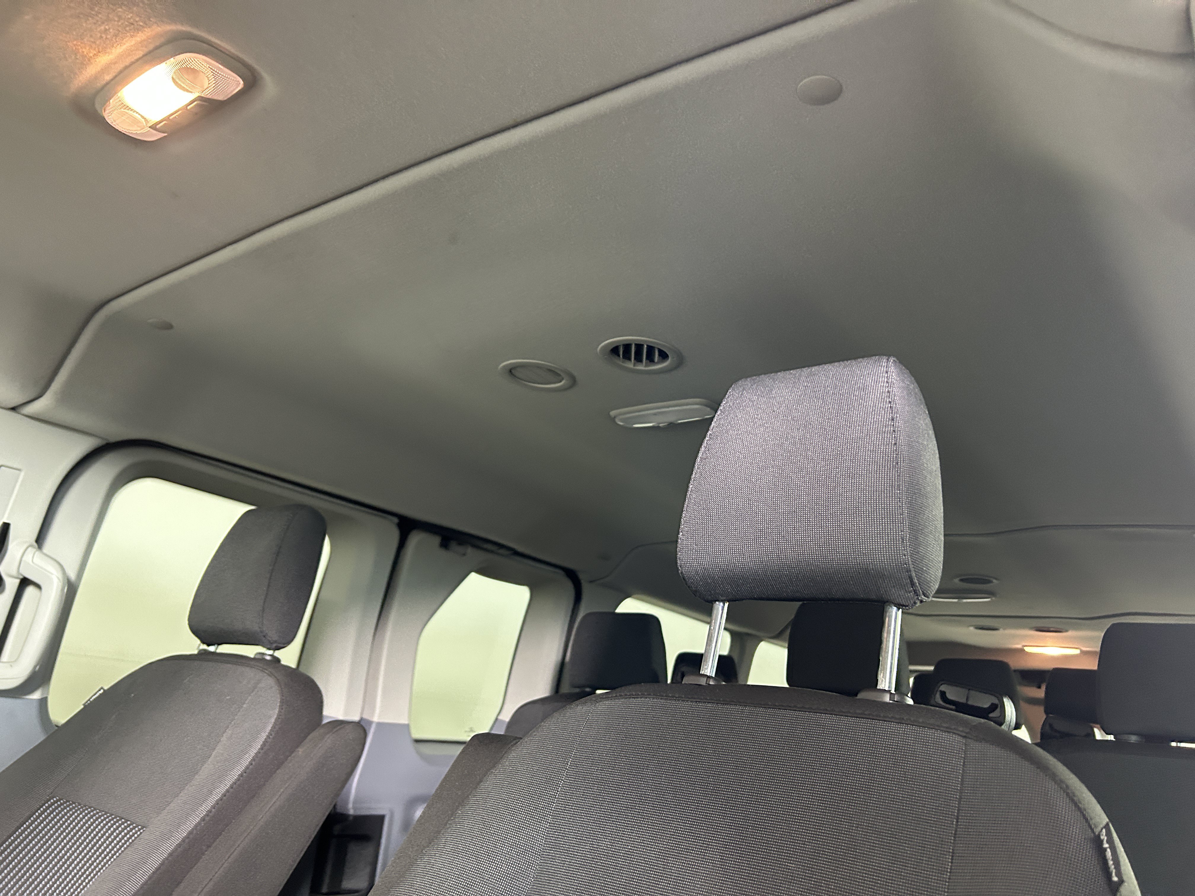 Used 2018 Ford Transit 350 XL RWD image 9