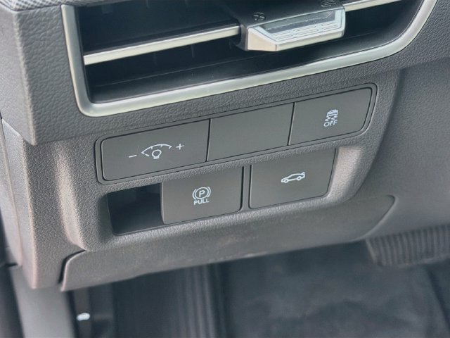 Certified 2026 Hyundai Sonata SEL FWD image 11