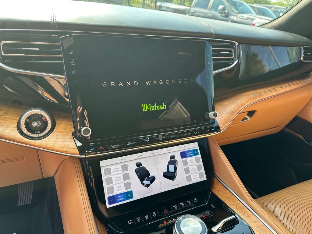 Used 2022 Jeep Grand Wagoneer Series III w/ Rear Seat Video Group 1 AWD/4WD image 25