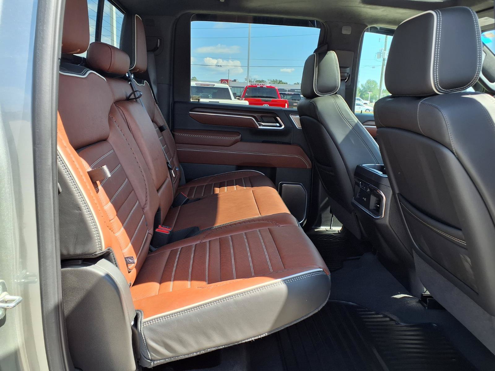Used 2025 GMC Sierra 3500 Denali Ultimate AWD/4WD image 21