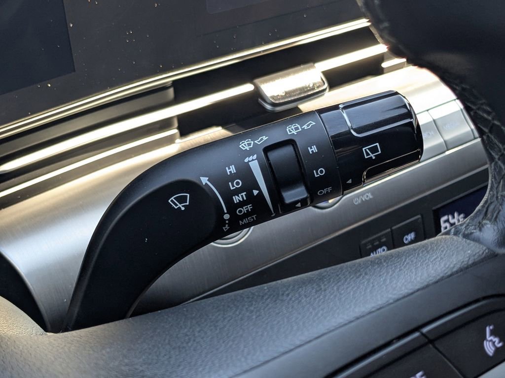 Used 2025 Hyundai Kona SEL image 26