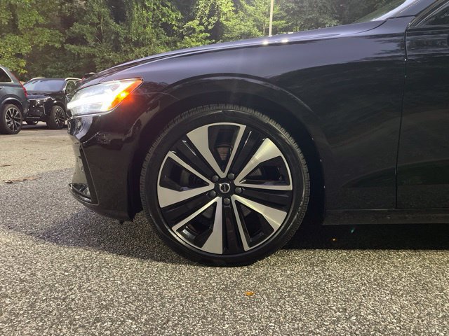 Used 2022 Volvo S60 B5 Momentum w/ Climate Package FWD image 24