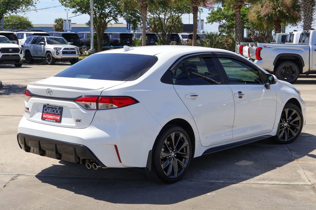 Used 2024 Toyota Corolla SE FWD image 2