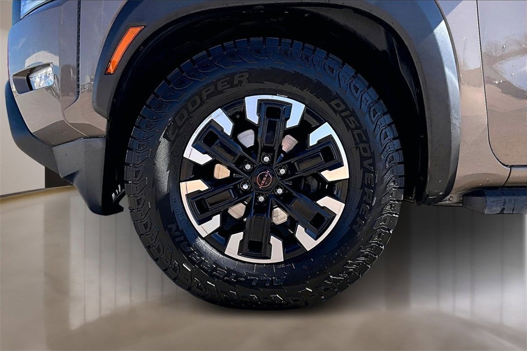 Used 2022 Nissan Frontier Pro-X w/ Technology Package image 8