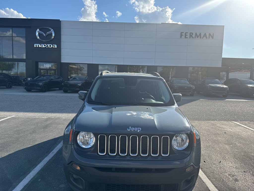 Used 2017 Jeep Renegade Latitude w/ Popular Equipment Group image 7