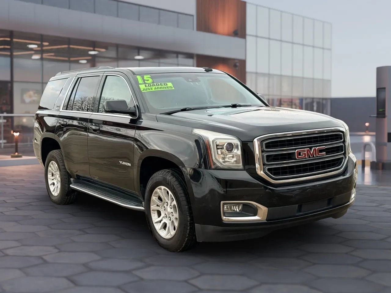 Used 2015 GMC Yukon SLT w/ Open Road Package image 3