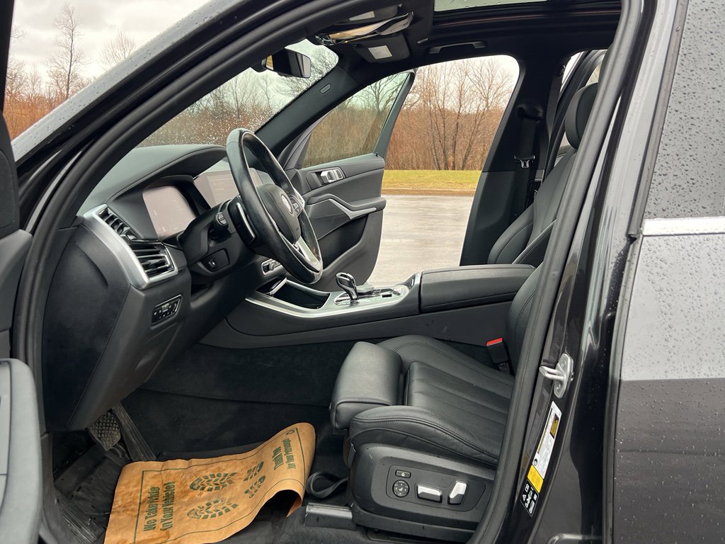 Used 2021 BMW X5 xDrive40i w/ Convenience Package image 14