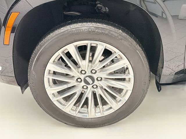 Certified 2025 Cadillac Escalade ESV Premium Luxury image 28