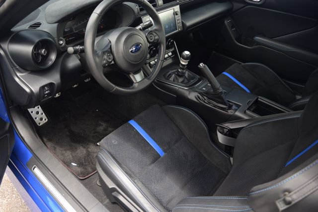 Used 2024 Subaru BRZ tS RWD image 2