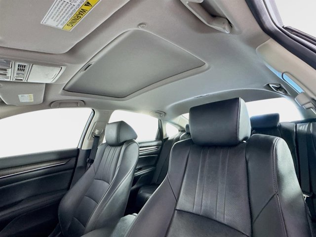Used 2022 Honda Accord Touring image 15