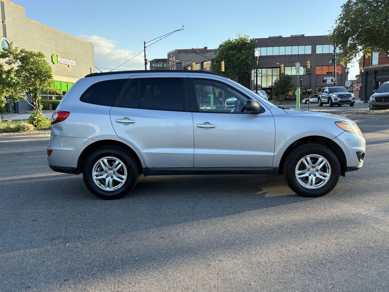 Used 2010 Hyundai Santa Fe GLS AWD/4WD image 8