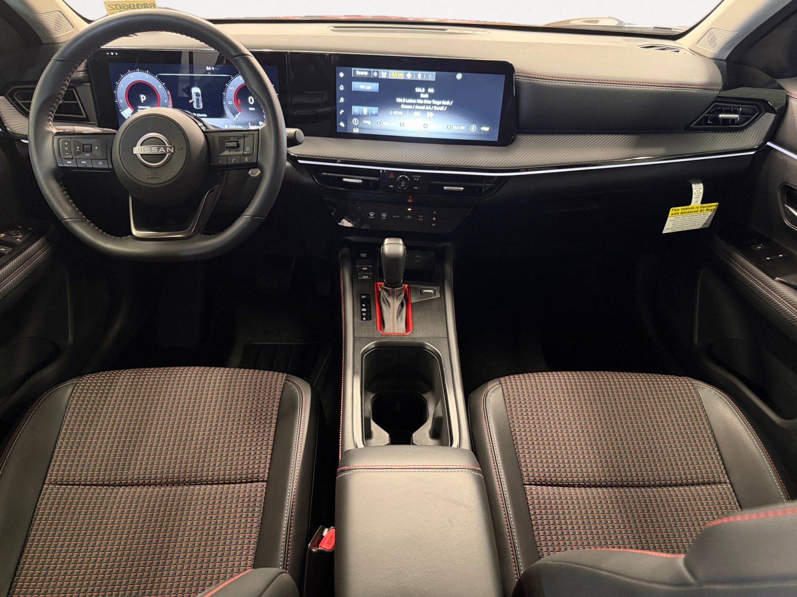 Used 2025 Nissan Kicks SR image 3