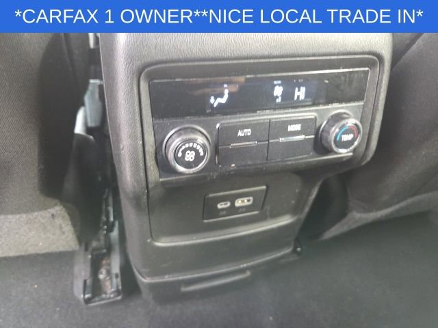 Used 2022 GMC Acadia SLE image 42