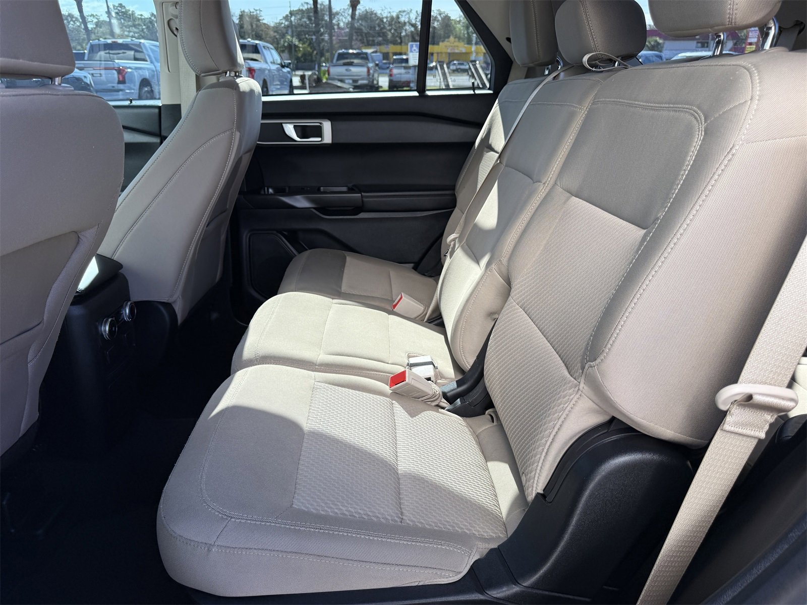 Used 2023 Ford Explorer 4WD image 15