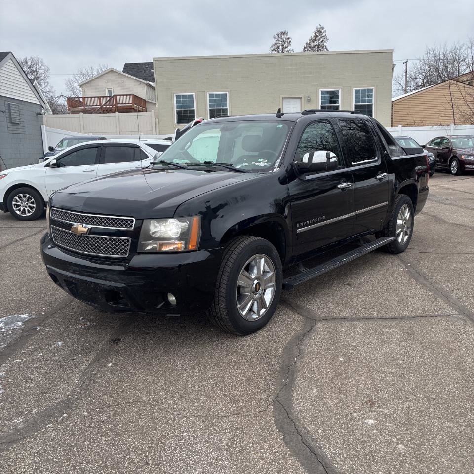 Used 2009 Chevrolet Avalanche LTZ image 35