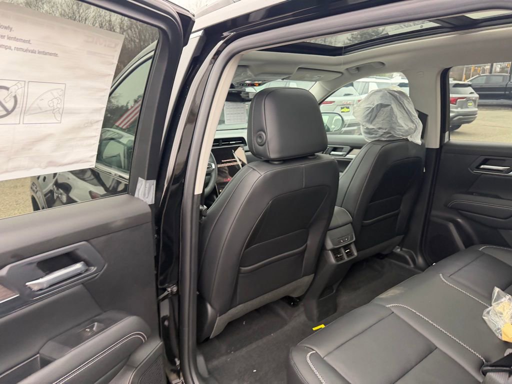 New 2026 GMC Terrain Denali w/ LPO, Floor Liner Package image 14