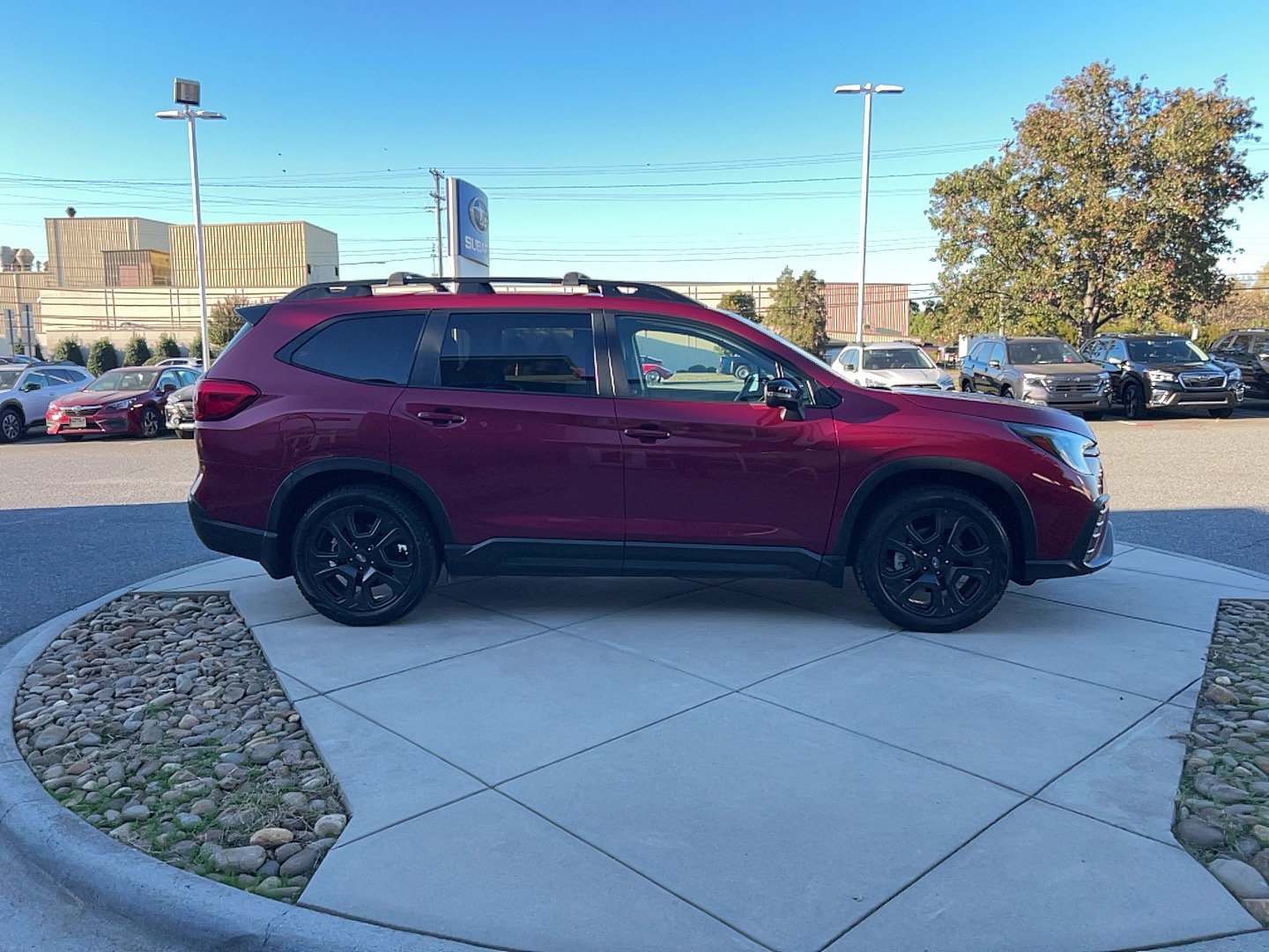 Used 2023 Subaru Ascent Onyx Edition AWD/4WD image 3