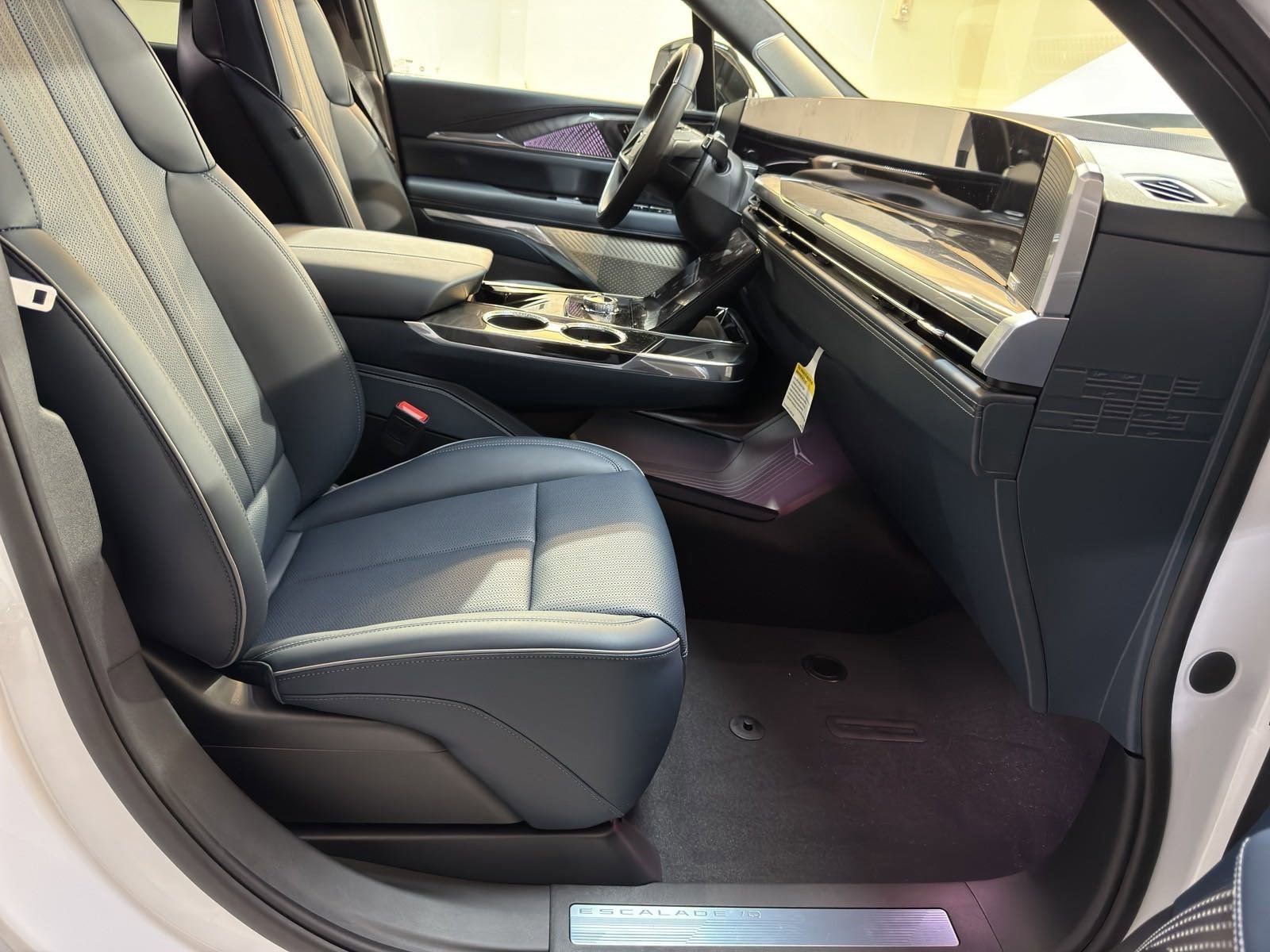New 2025 Cadillac Escalade IQ Luxury 2 image 62
