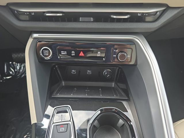 Used 2025 Audi Q5 Premium w/ Convenience Package AWD/4WD image 27