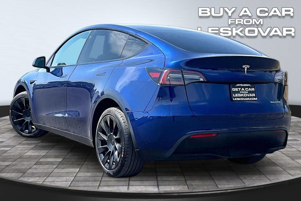Used 2023 Tesla Model Y Long Range AWD/4WD image 2