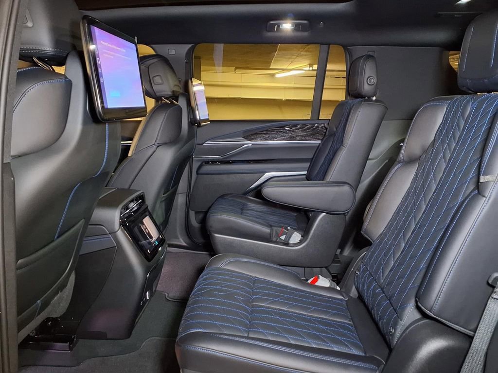 New 2026 Cadillac Escalade IQL Sport 1 AWD/4WD image 12
