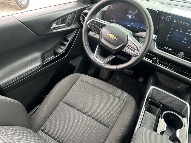 Used 2025 Chevrolet Equinox LT image 18