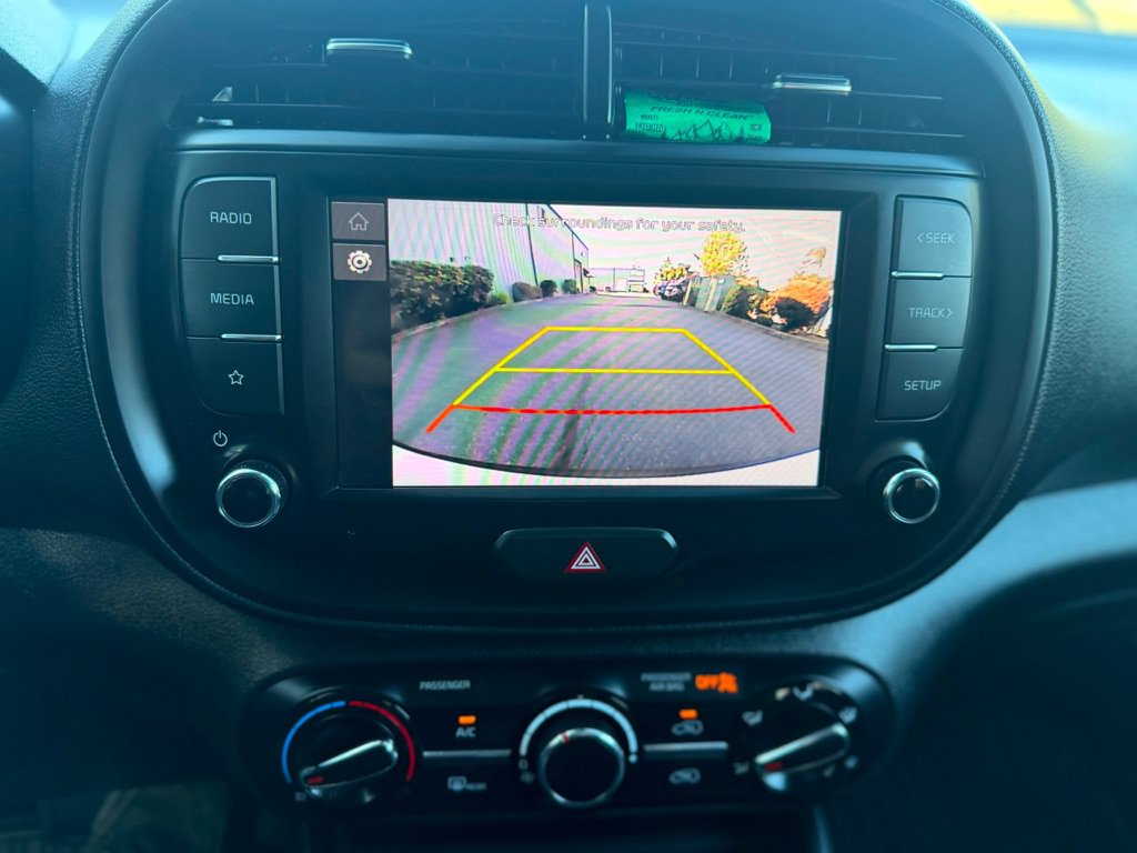 Used 2023 Kia Soul LX FWD image 17