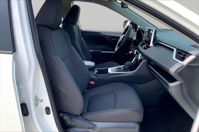 Certified 2025 Toyota RAV4 LE AWD/4WD image 9