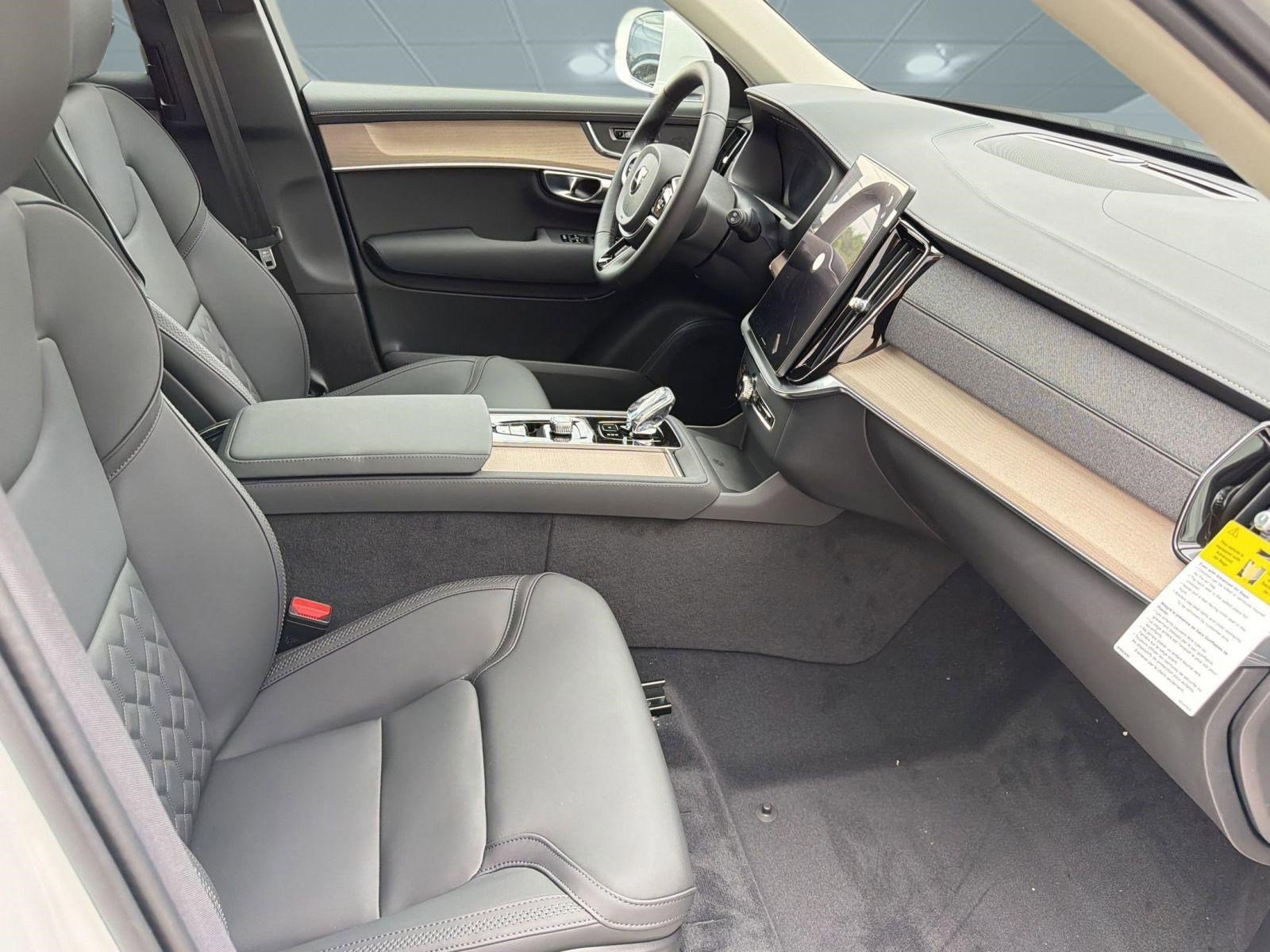 New 2026 Volvo XC90 B6 Plus w/ Protection Package AWD/4WD image 30