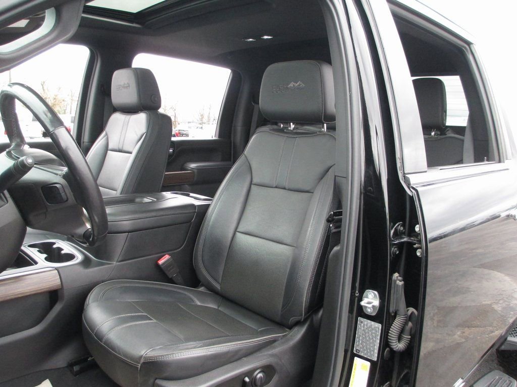 Used 2020 Chevrolet Silverado 2500 High Country w/ Technology Package image 21