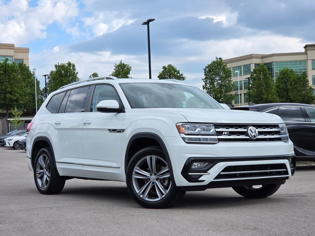 Used 2018 Volkswagen Atlas SEL w/ R-Line Package FWD image 2