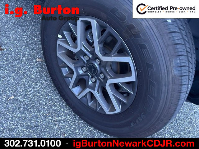Used 2026 Jeep Wrangler Unlimited Sahara AWD/4WD image 6