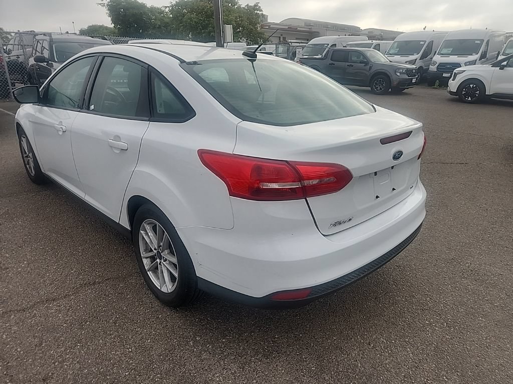 Used 2018 Ford Focus SE FWD image 11