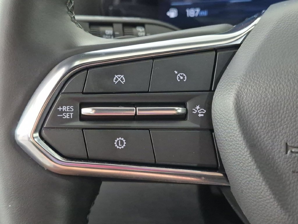Used 2026 Chevrolet Equinox LT FWD image 17