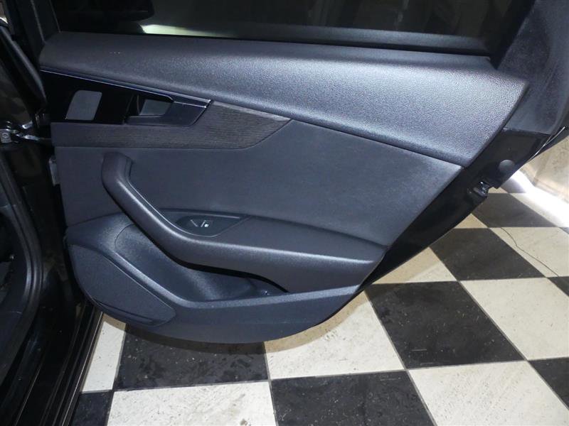 Used 2022 Audi A4 2.0T Premium w/ Convenience Package image 29