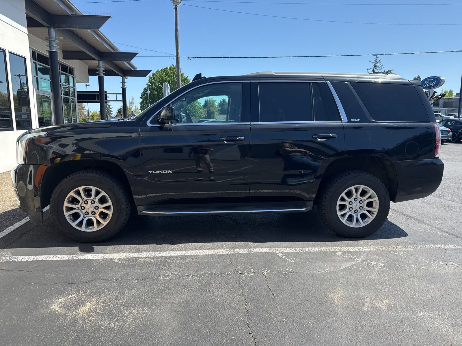 Used 2017 GMC Yukon SLT AWD/4WD image 8