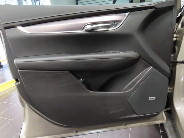 Certified 2022 Cadillac XT5 Luxury FWD image 9