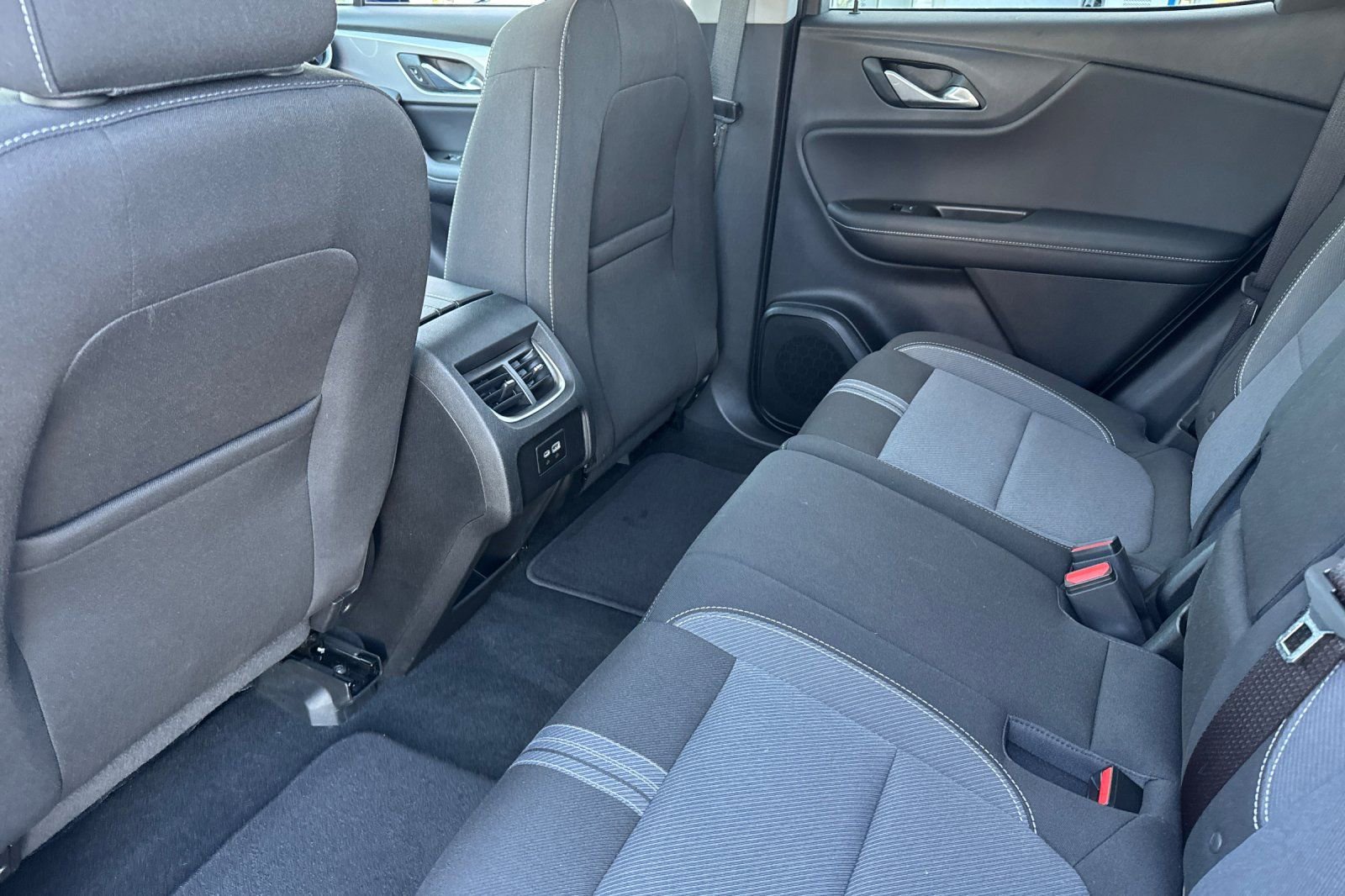 Used 2023 Chevrolet Blazer LT image 15