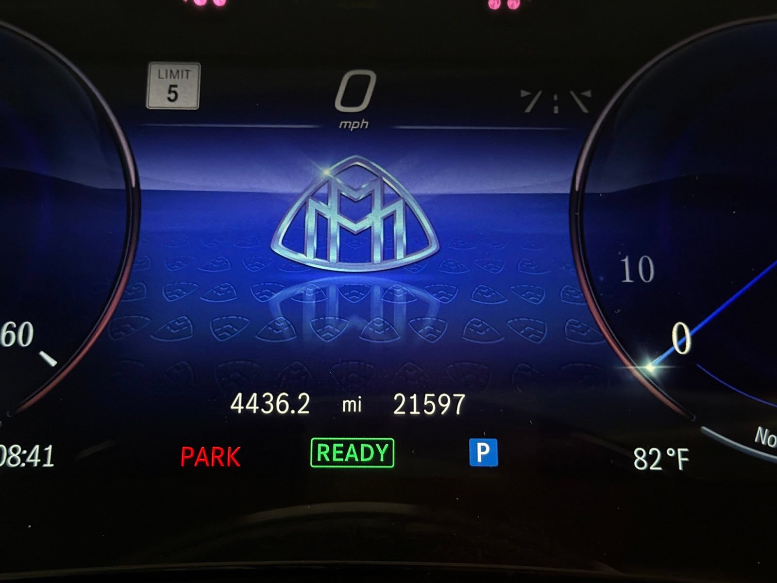 Used 2024 Mercedes-Benz Maybach EQS 680 4MATIC image 25