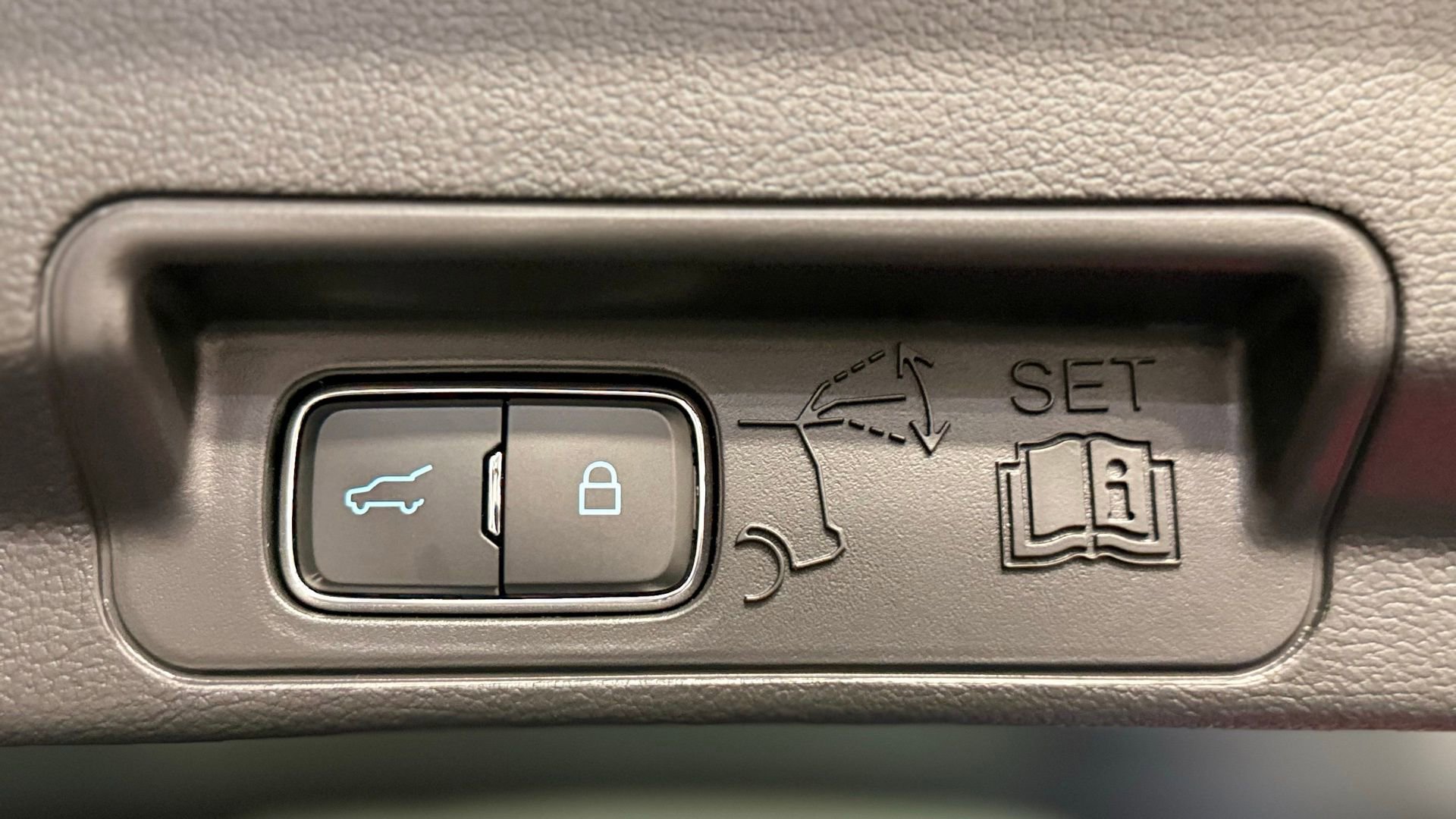 Used 2025 Ford Explorer ST w/ Sun And Sound Package image 36