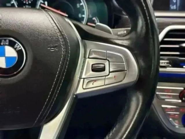 Used 2017 BMW 750i xDrive AWD/4WD image 48