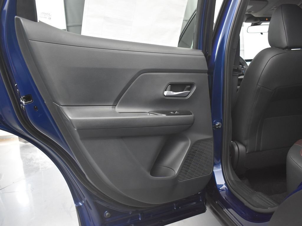 New 2026 Nissan Kicks SR w/ Cold Weather Package image 16