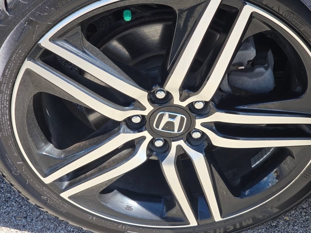 Used 2016 Honda Accord Touring image 21