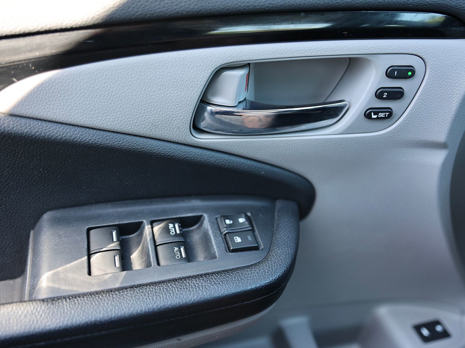Used 2017 Honda Pilot Elite image 41