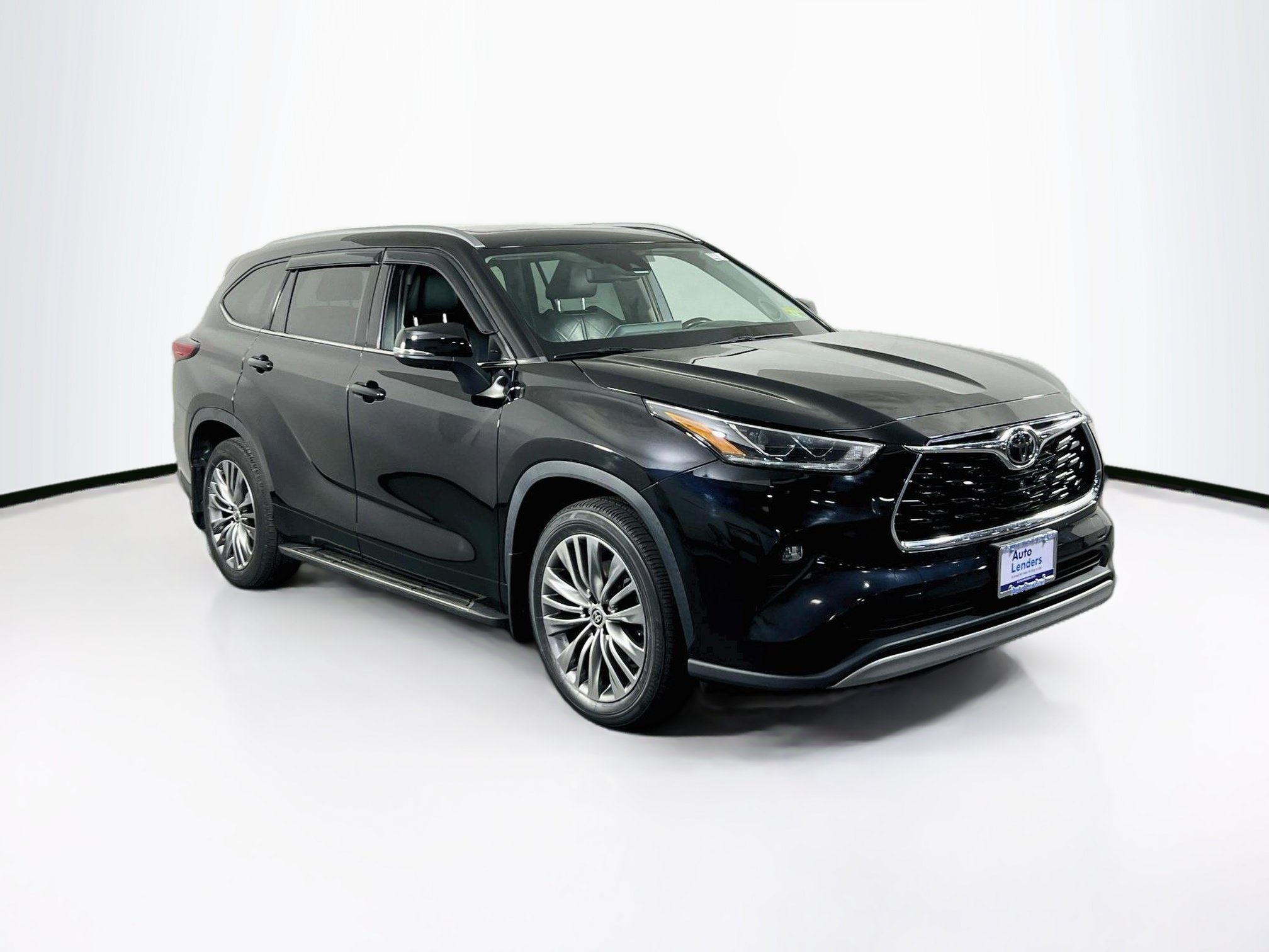 Used 2021 Toyota Highlander Platinum AWD/4WD image 3