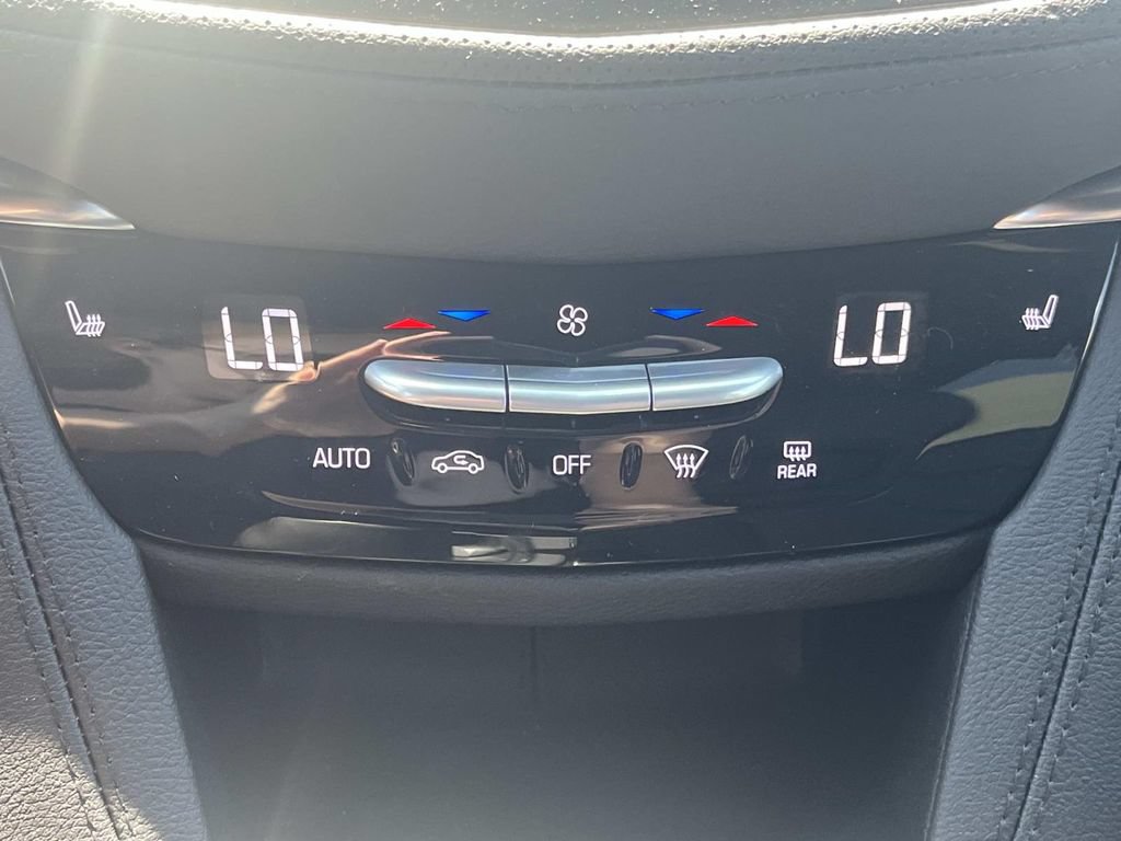 New 2026 Cadillac XT5 Luxury w/ LPO, ONYX Package FWD image 28