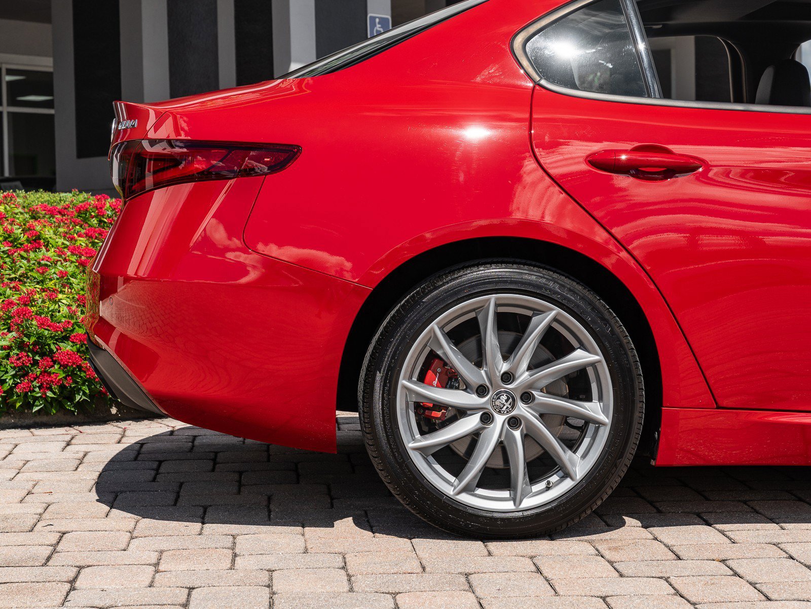 Used 2023 Alfa Romeo Giulia Sprint image 9