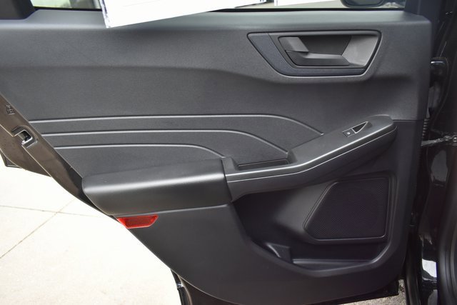 Used 2022 Ford Escape SE w/ Cold Weather Package image 35